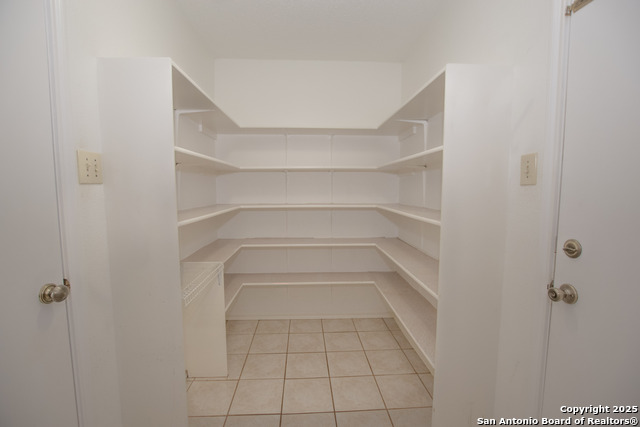 Image 9 of 27 For 3324 Windway Crk