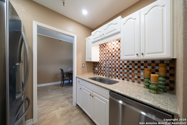 Image 7 of 18 For 1 Towers Park  1205