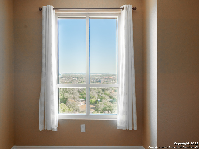 Image 9 of 18 For 1 Towers Park  1205