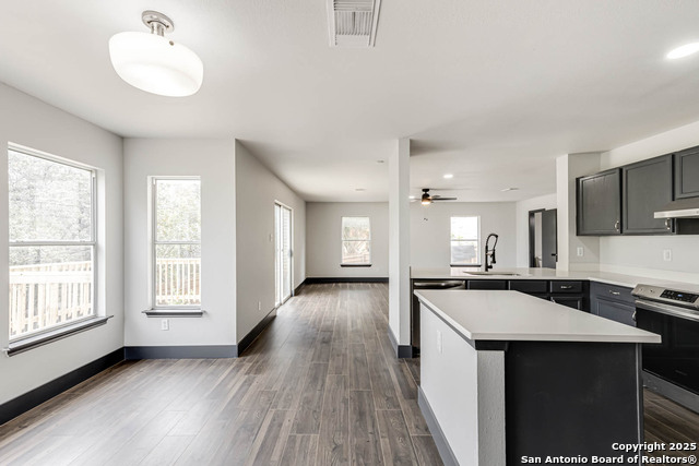 Image 20 of 43 For 8626 Vantage