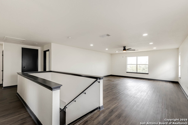 Image 22 of 43 For 8626 Vantage