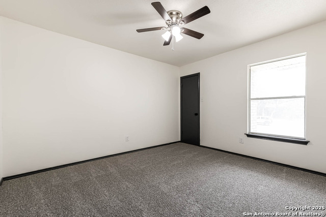 Image 33 of 43 For 8626 Vantage