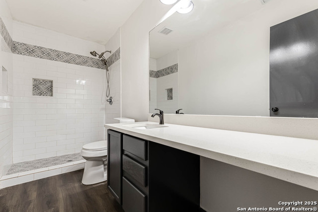 Image 34 of 43 For 8626 Vantage