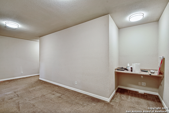 Image 23 of 30 For 518 Oracle  