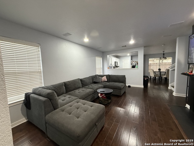 Image 2 of 11 For 13707 York Woods