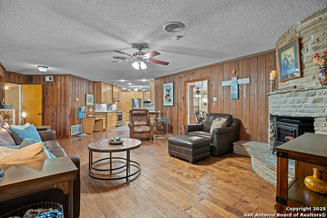 Image 4 of 20 For 102 Zornia