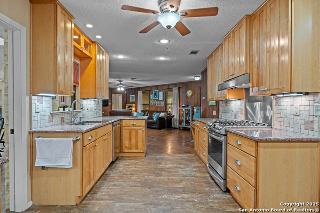 Image 8 of 20 For 102 Zornia