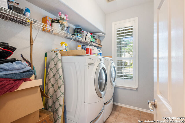 Image 17 of 28 For 8306 Piney Wood Run