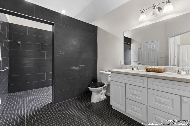 Image 13 of 27 For 6119 Hart Glen