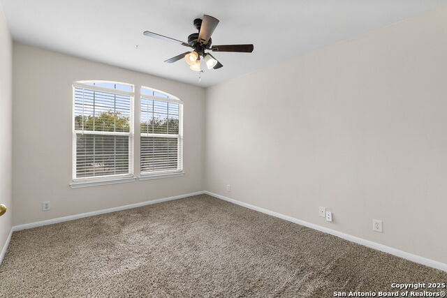 Image 17 of 27 For 6119 Hart Glen