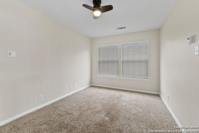 Image 18 of 27 For 6119 Hart Glen