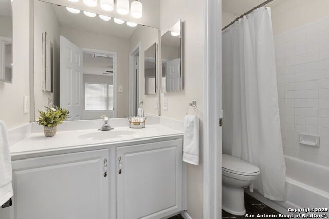 Image 19 of 27 For 6119 Hart Glen