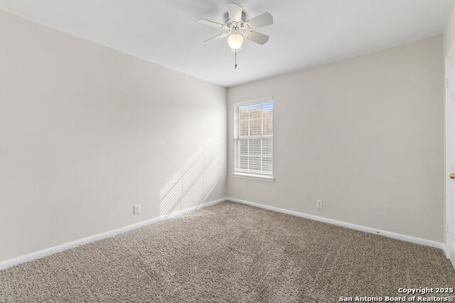 Image 20 of 27 For 6119 Hart Glen