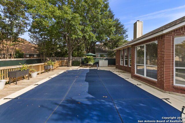 Image 24 of 27 For 6119 Hart Glen