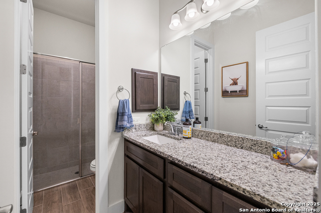 Listing photo id 19 for 239 Lawrence