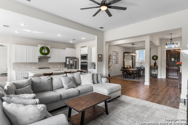 Listing photo id 1 for 239 Lawrence