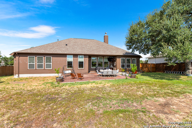 Listing photo id 32 for 239 Lawrence