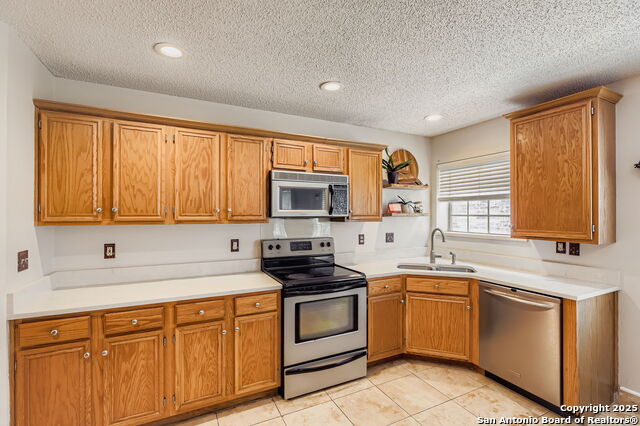 Image 5 of 20 For 9319 Fishers Hill