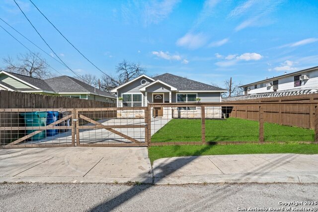 Image 32 of 36 For 531 Blaine  