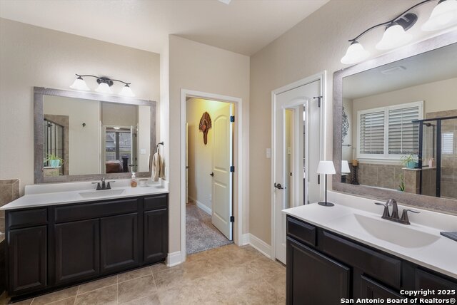 Listing photo id 14 for 8217 Lovela Bend