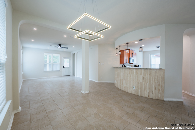 Image 5 of 34 For 8615 Emerald Sky Dr