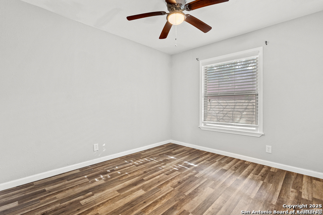 Image 14 of 16 For 466 Shannon Lee