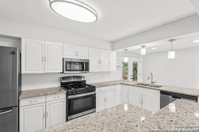 Image 2 of 16 For 466 Shannon Lee