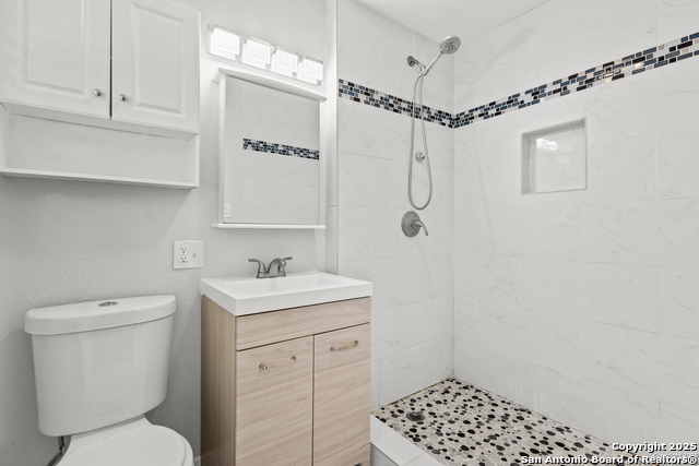 Image 8 of 16 For 466 Shannon Lee