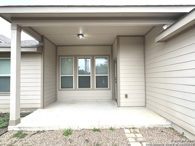 Image 17 of 21 For 15231 Stagehand