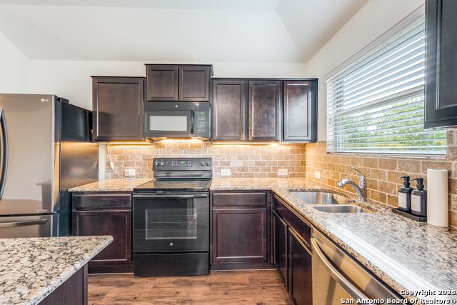 Image 11 of 25 For 150 Meadow Path