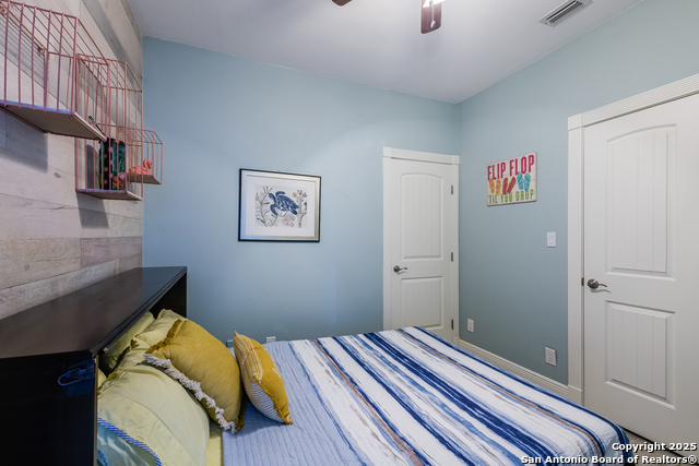 Listing photo id 21 for 474 Bayside  