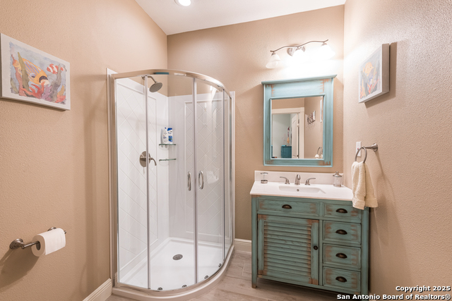 Listing photo id 23 for 474 Bayside  