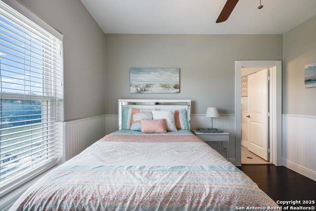 Listing photo id 33 for 474 Bayside  