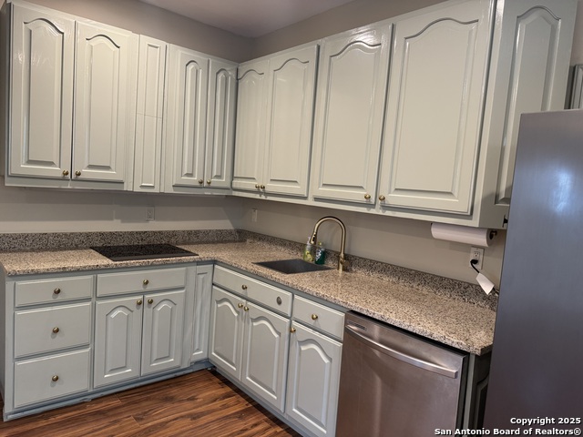 Image 3 of 16 For 506 Elvira St