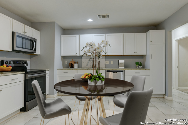 Image 3 of 18 For 4342 Lehman Dr.