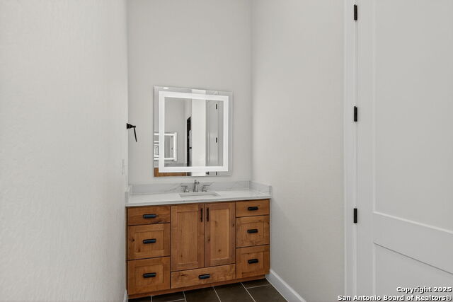 Image 27 of 50 For 145 Bucks  