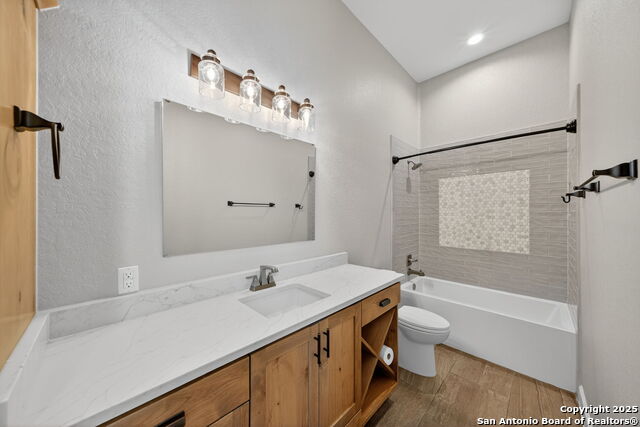 Image 29 of 50 For 145 Bucks  