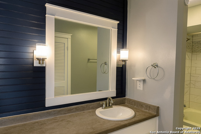 Image 10 of 19 For 8715 Starcrest  23