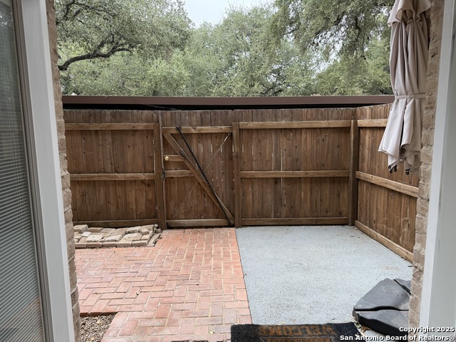 Image 11 of 19 For 8715 Starcrest  23