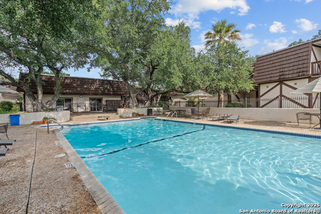 Image 17 of 19 For 8715 Starcrest  23