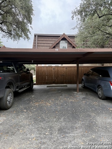 Image 18 of 19 For 8715 Starcrest  23