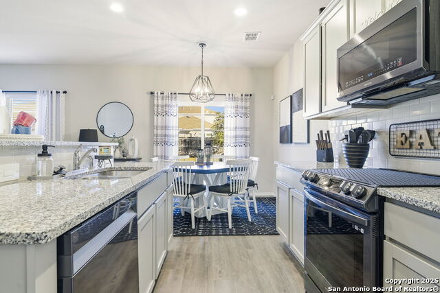 Image 10 of 26 For 419 Pleasanton