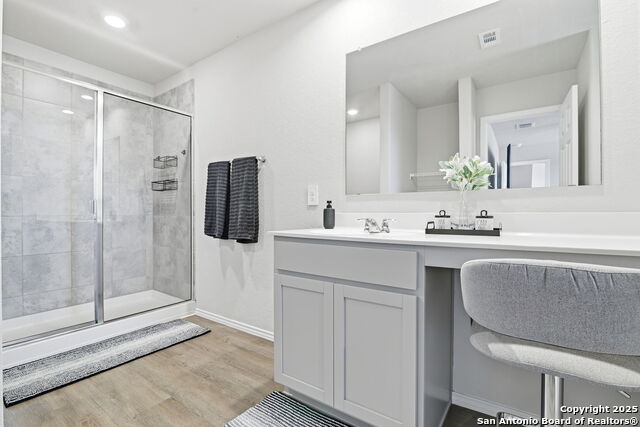 Image 18 of 26 For 419 Pleasanton