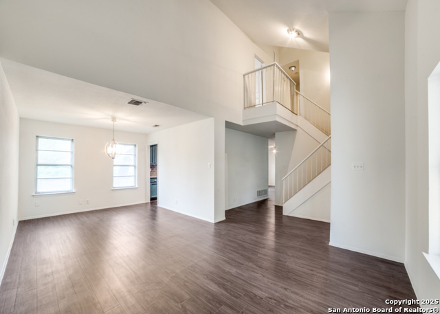 Image 2 of 7 For 5123 Timber Trace