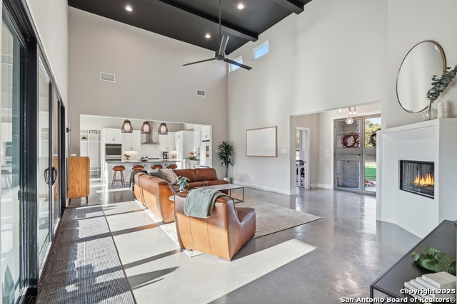 Image 10 of 52 For 5721 Dry Comal