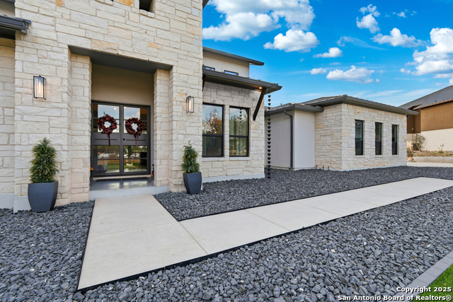 Image 4 of 52 For 5721 Dry Comal