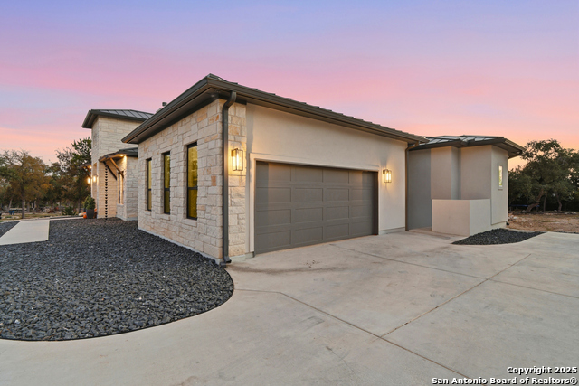 Image 49 of 52 For 5721 Dry Comal