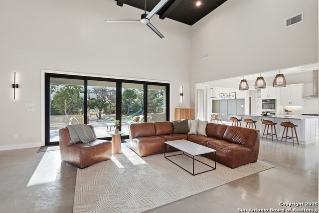 Image 7 of 52 For 5721 Dry Comal