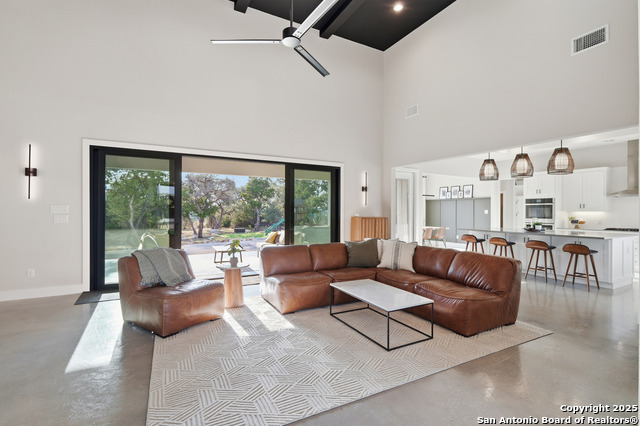 Image 8 of 52 For 5721 Dry Comal