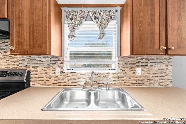 Image 18 of 35 For 1320 Ruhmann St